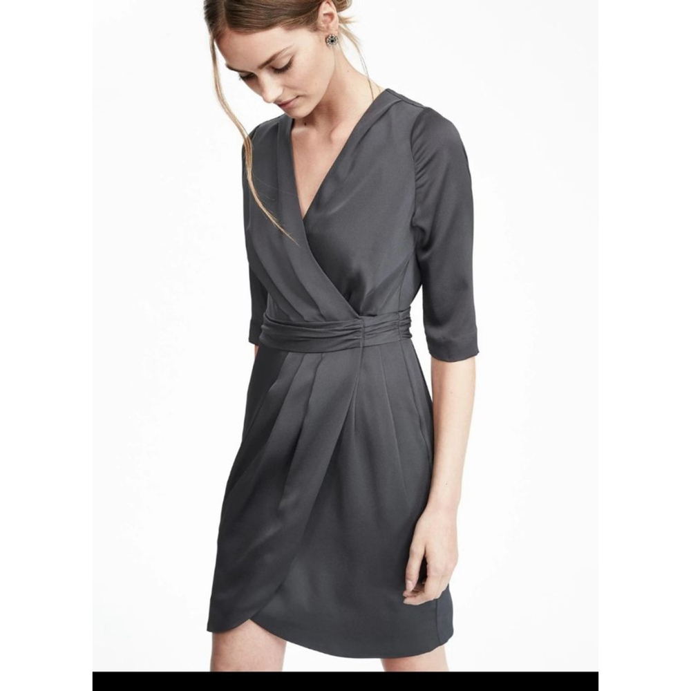 Banana Republic Crepe Faux-Wrap Sheath Dress size 2 grey